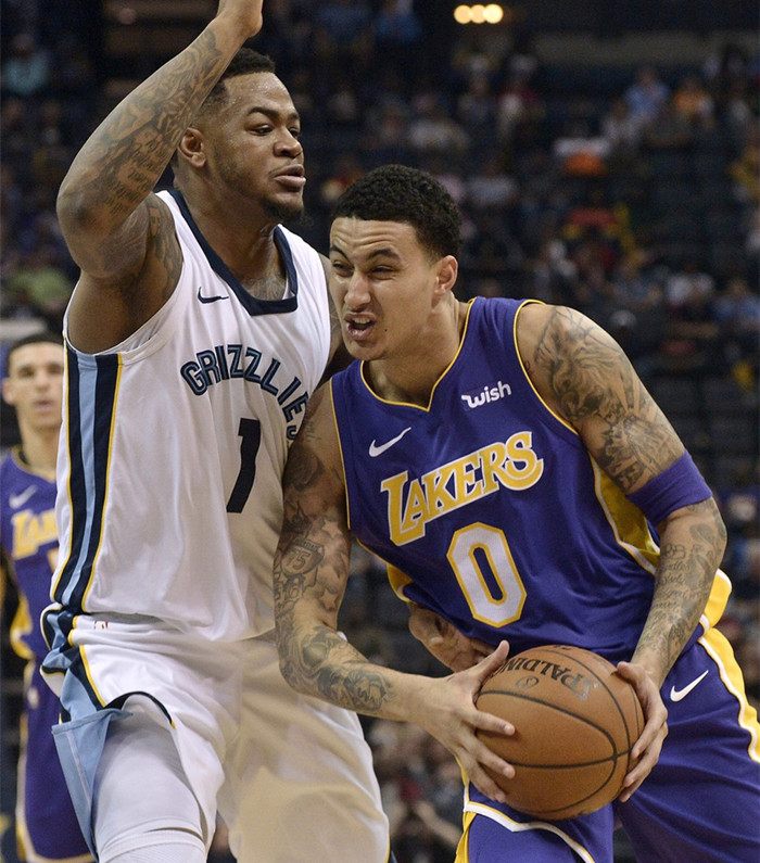 美民众不满白宫加征关税威胁：消费者信心普遍下降 通胀预期大幅上升.